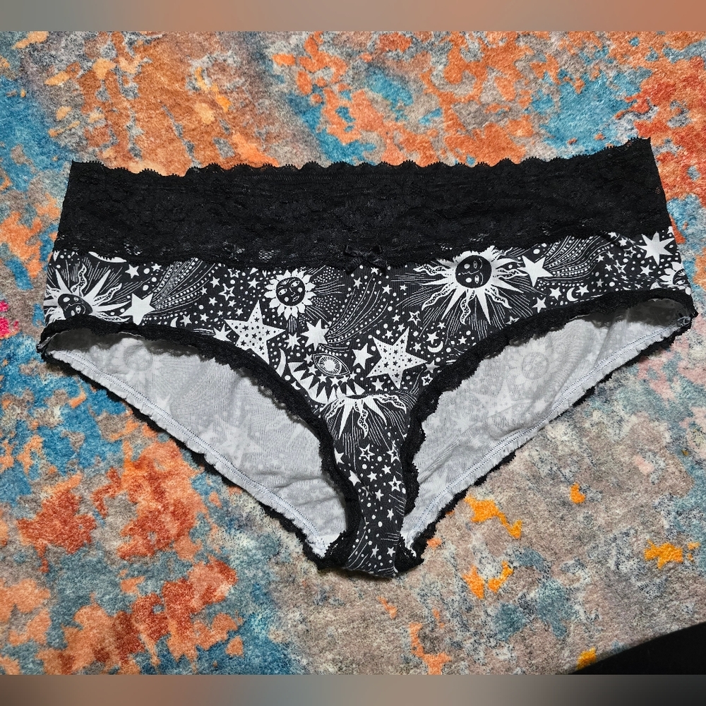 Torrid Curve 0 & 2 Celestial Lace Panties Black White